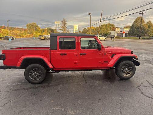 2025 Jeep Gladiator Sport S