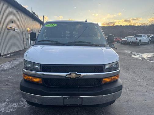 2024 Chevrolet Express 2500 RWD 2500 Regular Wheelbase WT