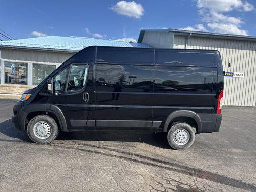 Black Clearcoat 2026 RAM ProMaster 1500 Base