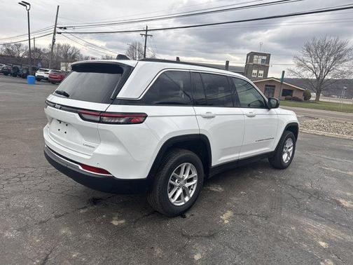 2026 Jeep Grand Cherokee Altitude