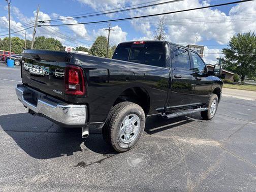2025 RAM 2500 Tradesman Crew Cab 4x4 6'4' Box