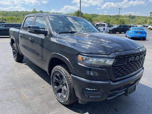 Diamond Black Crystal Pearlcoat 2026 RAM 1500 Big Horn/Lone Star