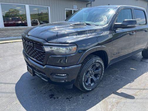 Diamond Black Crystal Pearlcoat 2026 RAM 1500 Big Horn/Lone Star
