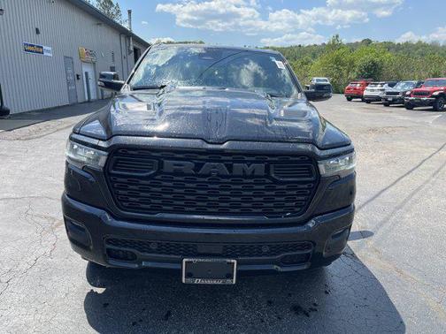 Diamond Black Crystal Pearlcoat 2026 RAM 1500 Big Horn/Lone Star