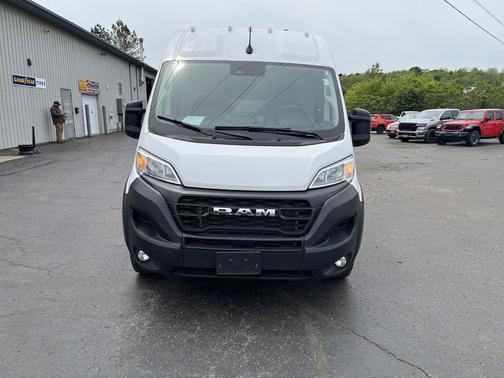 Bright White Clearcoat 2024 RAM ProMaster 2500 Tradesman