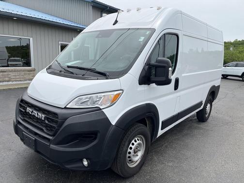 Bright White Clearcoat 2024 RAM ProMaster 2500 Tradesman