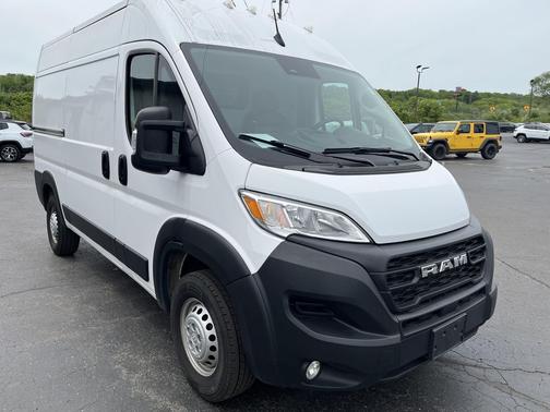 Bright White Clearcoat 2024 RAM ProMaster 2500 Tradesman