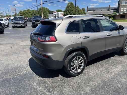 Light Brownstone Pearlcoat 2020 Jeep Cherokee Latitude Plus