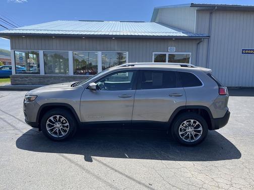 Light Brownstone Pearlcoat 2020 Jeep Cherokee Latitude Plus