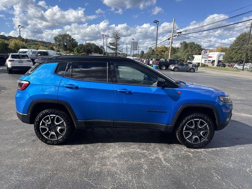 Hydro Blue Pearlcoat 2025 Jeep Compass Trailhawk