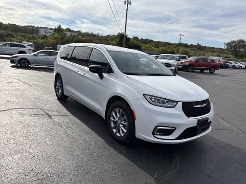 2026 Chrysler Pacifica L