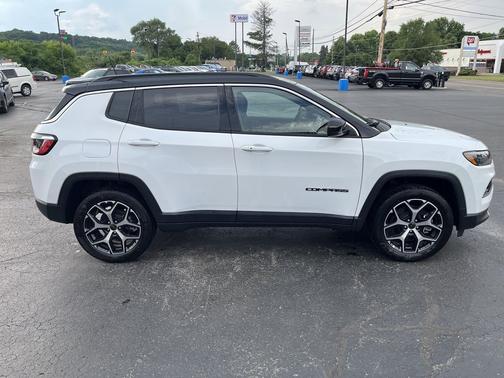 Bright White Clearcoat 2026 Jeep Compass Limited