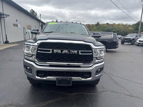 2020 RAM 2500 Tradesman Crew Cab 4X4 6'4' Box