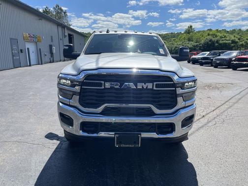 Silver Zynith 2026 RAM 2500 Big Horn Crew Cab 4x4 6'4' Box