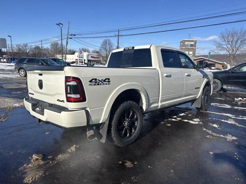 2020 RAM 3500 Laramie Crew Cab 4x4 6'4' Box