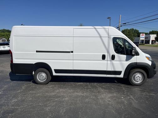 Bright White Clearcoat 2026 RAM ProMaster 3500 High Roof