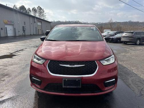 2026 Chrysler Pacifica L