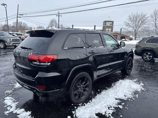 2017 Jeep Grand Cherokee Altitude