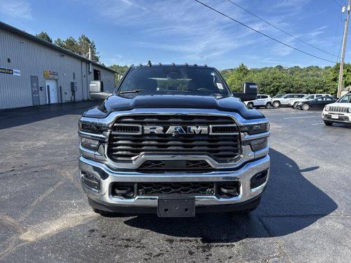 2025 RAM 2500 Big Horn Crew Cab 4x4 6'4' Box