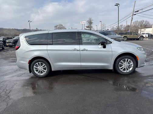 2026 Chrysler Pacifica L