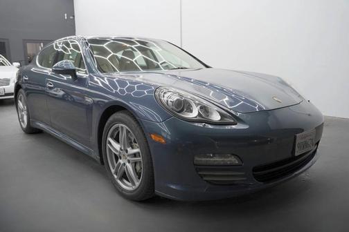 2010 Porsche Panamera 4S
