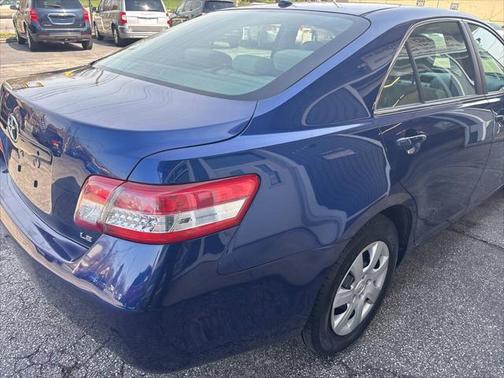 2010 Toyota Camry LE
