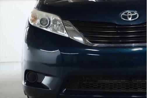 2012 Toyota Sienna LE