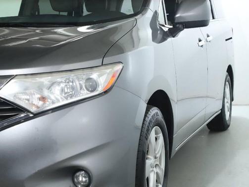2016 Nissan Quest SV
