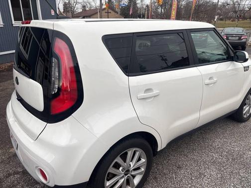 2019 Kia Soul +