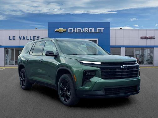 Trillium Green Metallic 2027 Chevrolet Traverse LT