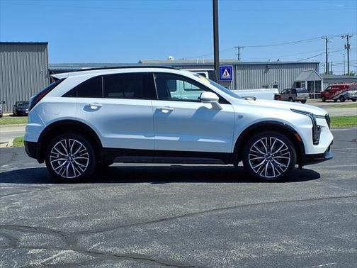 2024 Cadillac XT4 Sport