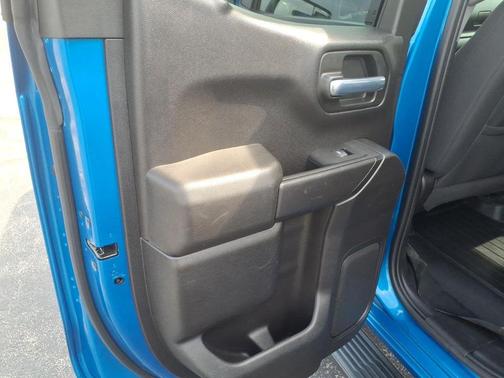 Glacier Blue Metallic 2022 Chevrolet Silverado 1500 Custom
