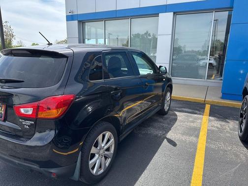 Labrador Black Pearl 2015 Mitsubishi Outlander Sport ES