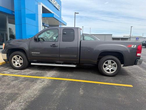 Storm Gray Metallic 2010 GMC Sierra 1500 SLE