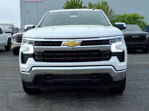 Summit White 2026 Chevrolet Silverado 1500 LT