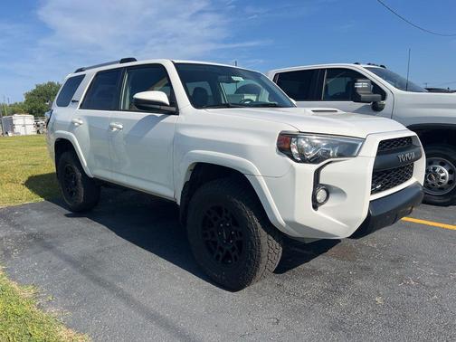 Super White 2016 Toyota 4Runner TRD Pro