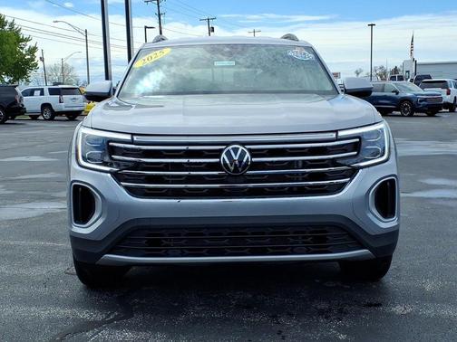 Silver Mist Metallic 2025 Volkswagen Atlas 2.0T SE
