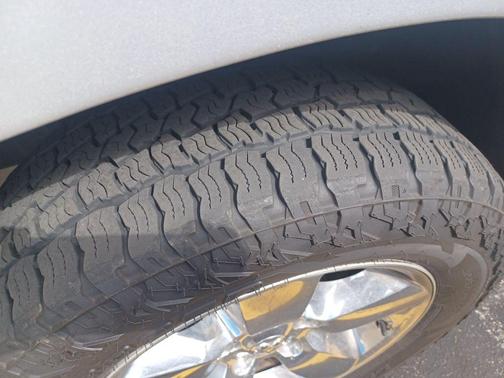 Bright Silver Metallic Clearcoat 2017 RAM 1500 Big Horn