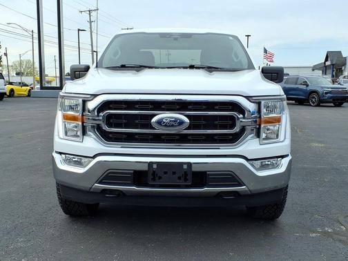 Oxford White 2022 Ford F-150 XLT