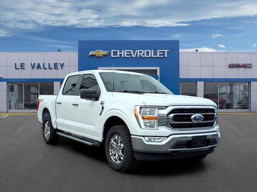 Oxford White 2022 Ford F-150 XLT