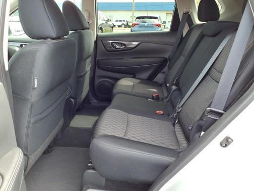 Brilliant Silver 2018 Nissan Rogue SV