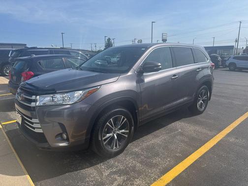 Predawn Gray Mica 2019 Toyota Highlander LE Plus