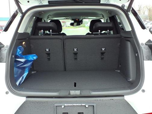 Summit White 2026 Chevrolet Trailblazer LT