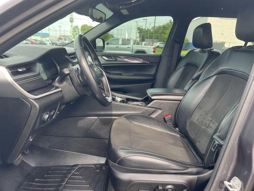 Baltic Gray Metallic Clearcoat 2021 Jeep Grand Cherokee L Altitude