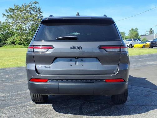 Baltic Gray Metallic Clearcoat 2021 Jeep Grand Cherokee L Altitude