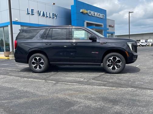 2025 GMC Yukon 4WD AT4