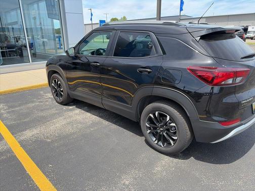Mosaic Black Metallic 2023 Chevrolet Trailblazer LT
