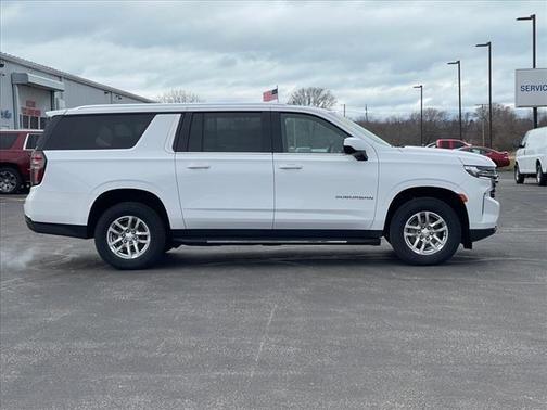 2023 Chevrolet Suburban LT