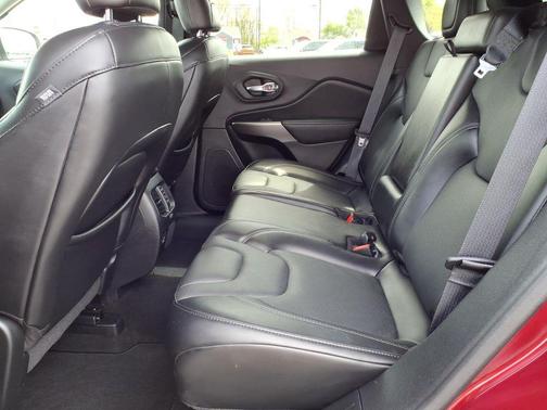 Velvet Red Pearlcoat 2021 Jeep Cherokee Latitude Lux