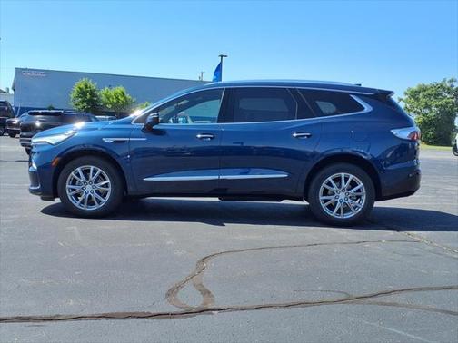 2022 Buick Enclave AWD Essence